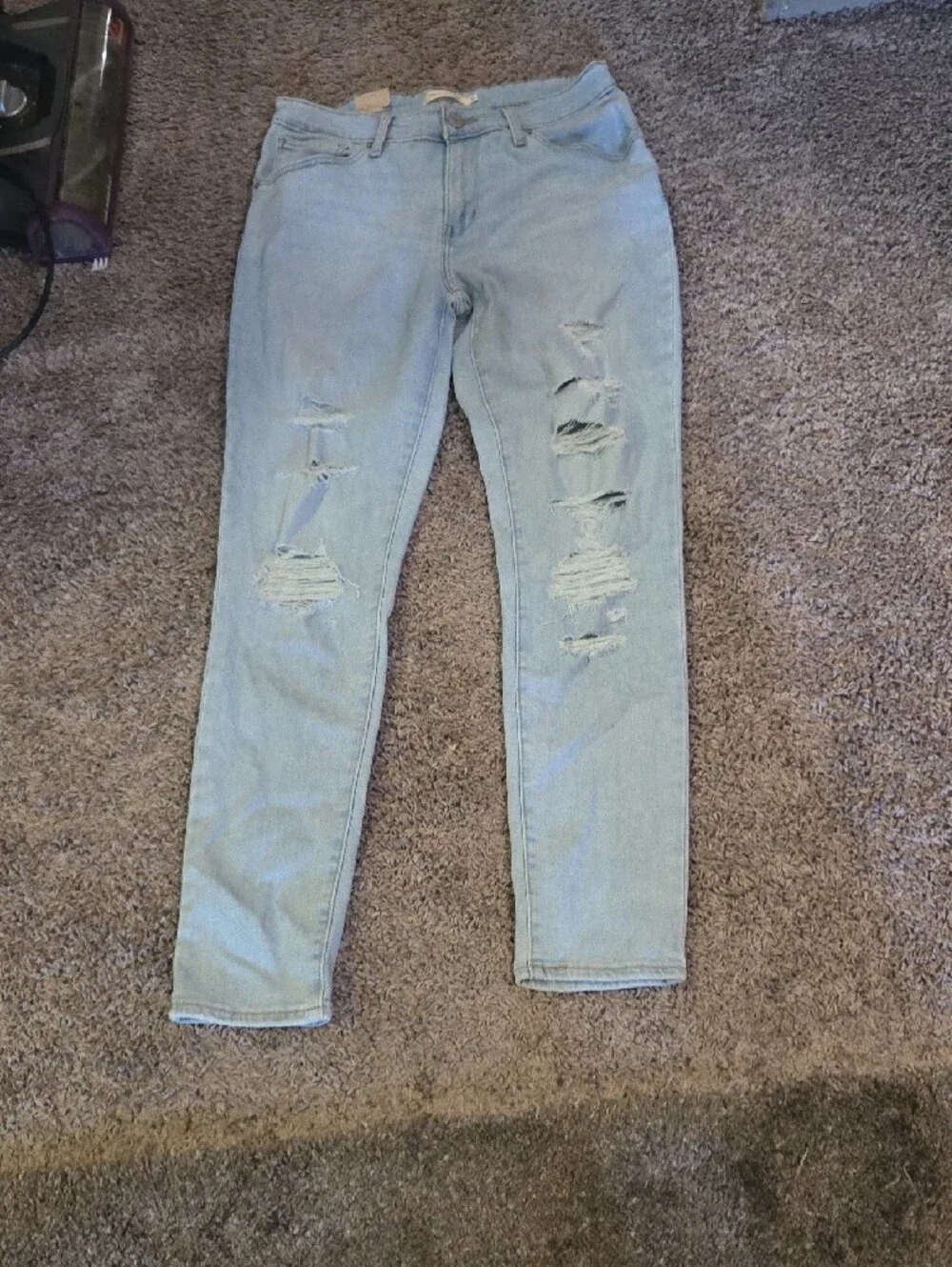 Levi's Women's Light Blue Distressed Skinny Jeans - Picture 4 of 9